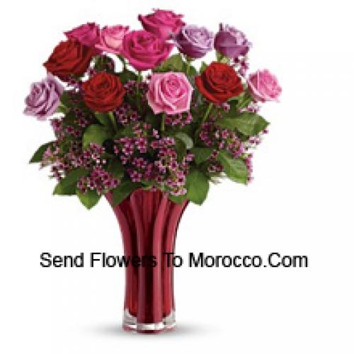 11 Roses Assorties dans un Vase