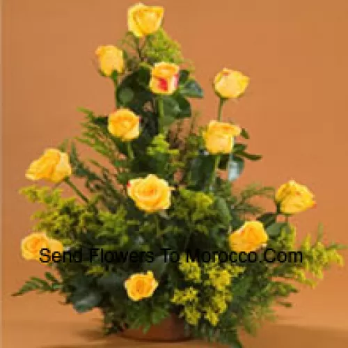 Basket Of 11 Yellow Roses With Fillers