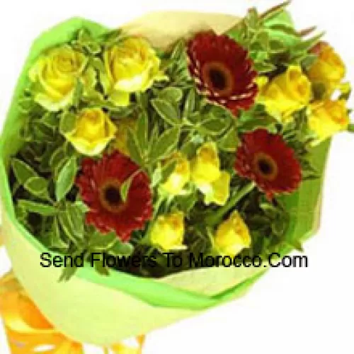 Strauß aus 10 gelben Rosen und 3 roten Gerberas