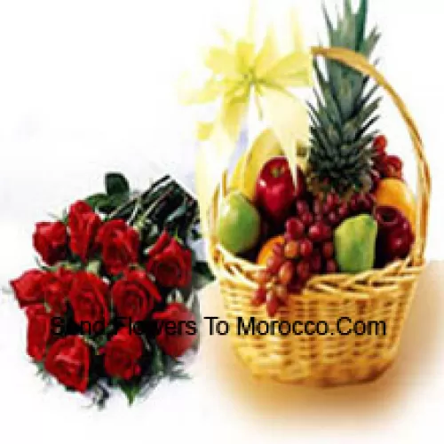 Mazzo di 11 Rose Rosse con Cesto di Frutta Fresca da 5 Kg (11 libbre)